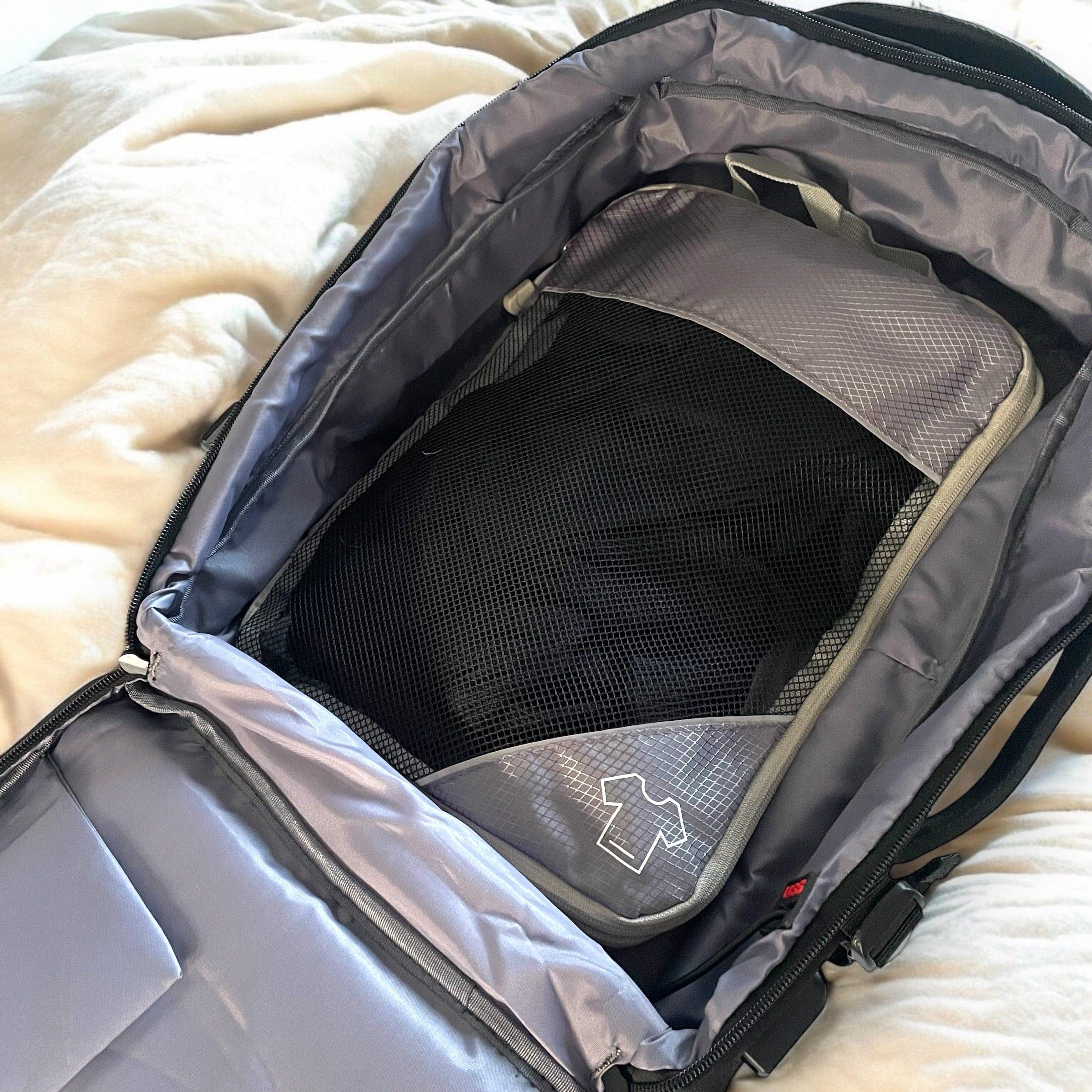 Compression packing cubes , compress your clothes to save space in your carry on backpack or suitcase.Perfect for travel